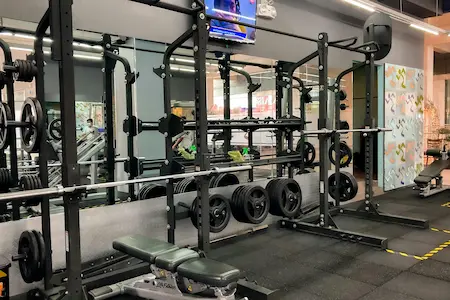 Top Gym Accessories with Built-In Tech