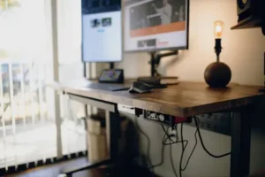 Clean Desk With No Cable Mess